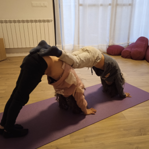Asana ioga per a nens i nenes